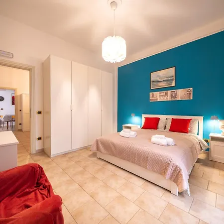 Crispi Street N9 דירה