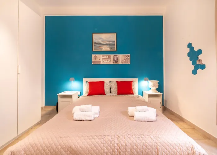 Crispi Street N9 * كونفيرسانو